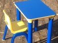 tavolo piccolo tutticolori + sedia