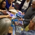 Team building e corporate wellness creativo con una pittrice di professione idea Natale