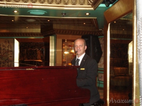 Live Music Pianobar & DJ Set
