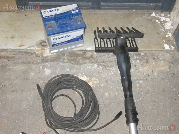 ABBACCHIATORE-SCUOTI-OLIVA MARCA AMA 840 12V+BATTE
