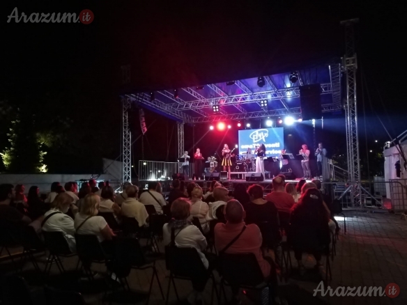 NOLEGGI SCHERMI LEDWALL - PER EVENTI AZIENDALI - EVENTI PRIVATI - EVENTI PUBBLICI - CONVENTION MEETING - SFILATE DI MODA