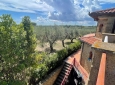 VILLA BIFAMILIARE IN VENDITA – ZONA TRANQUILLA, IMMERSA NEL VERDE