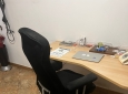 SCRIVANIA E POLTRONCINA PIEGHEVOLE PER STUDIO O UFFICIO VENDO.