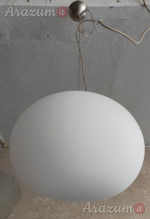 Lampadario a Globo Ovale in Vetro Bianco Opaline