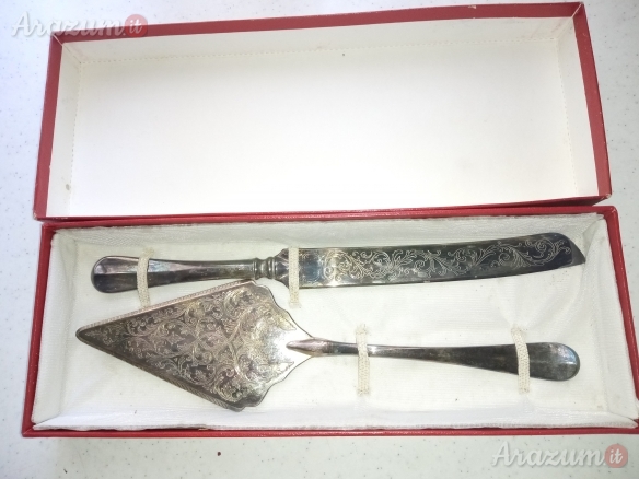 Paletta e coltello da torta antichi in Silver Plated,