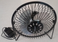 Ventilatore da tavolo con presa USB completo di caricabatteria.