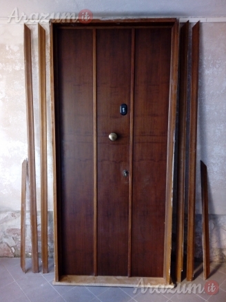 Portone Interno 2 Ante usato in Noce in ottimo stato