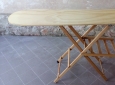 Asse da stiro pieghevole in legno naturale