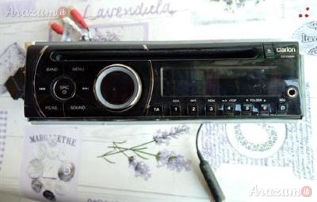 Autoradio sinto CD Clarion CZ100ER non funzionante