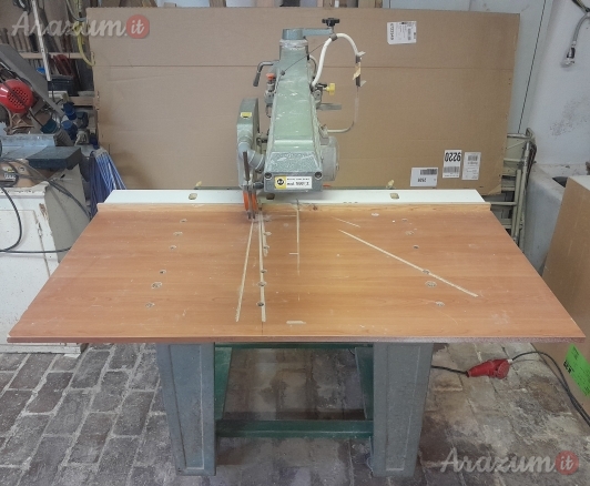 Sega radiale DEWALT modello 1600 S per Legno. Alluminio. altri materiali sezionabili.